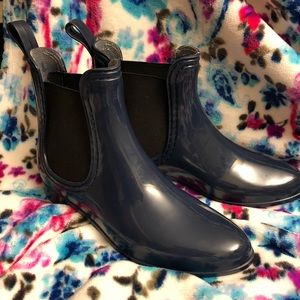 Navy blue rubber rain boots
